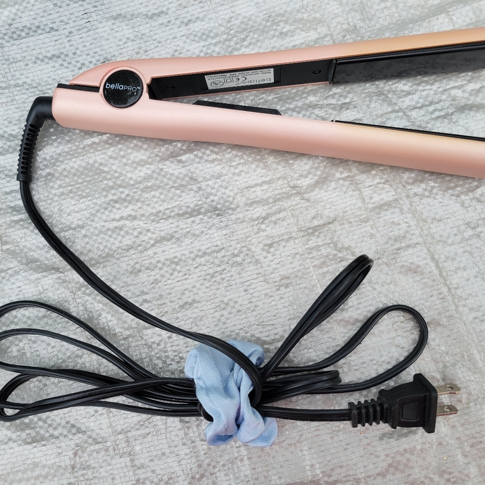 Bella Pro Titanium Rose Gold 1" Hair Straightener Flat Iron BP00301 NICE!!